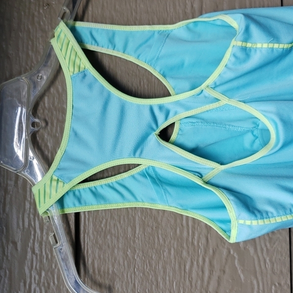 marika tek tank top green blue M - Picture 6 of 9